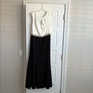 Alex Evenings Black and White Maxi Dress